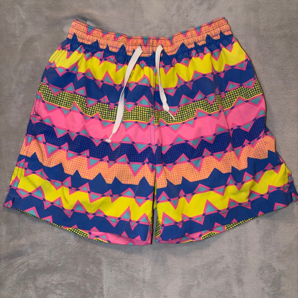 Chubbies Mens Swim Trunks Small Pink Yellow Blue Geometric 90s outside the lines